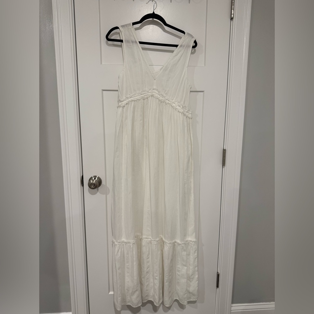 White Sleeveless Maxi Dress